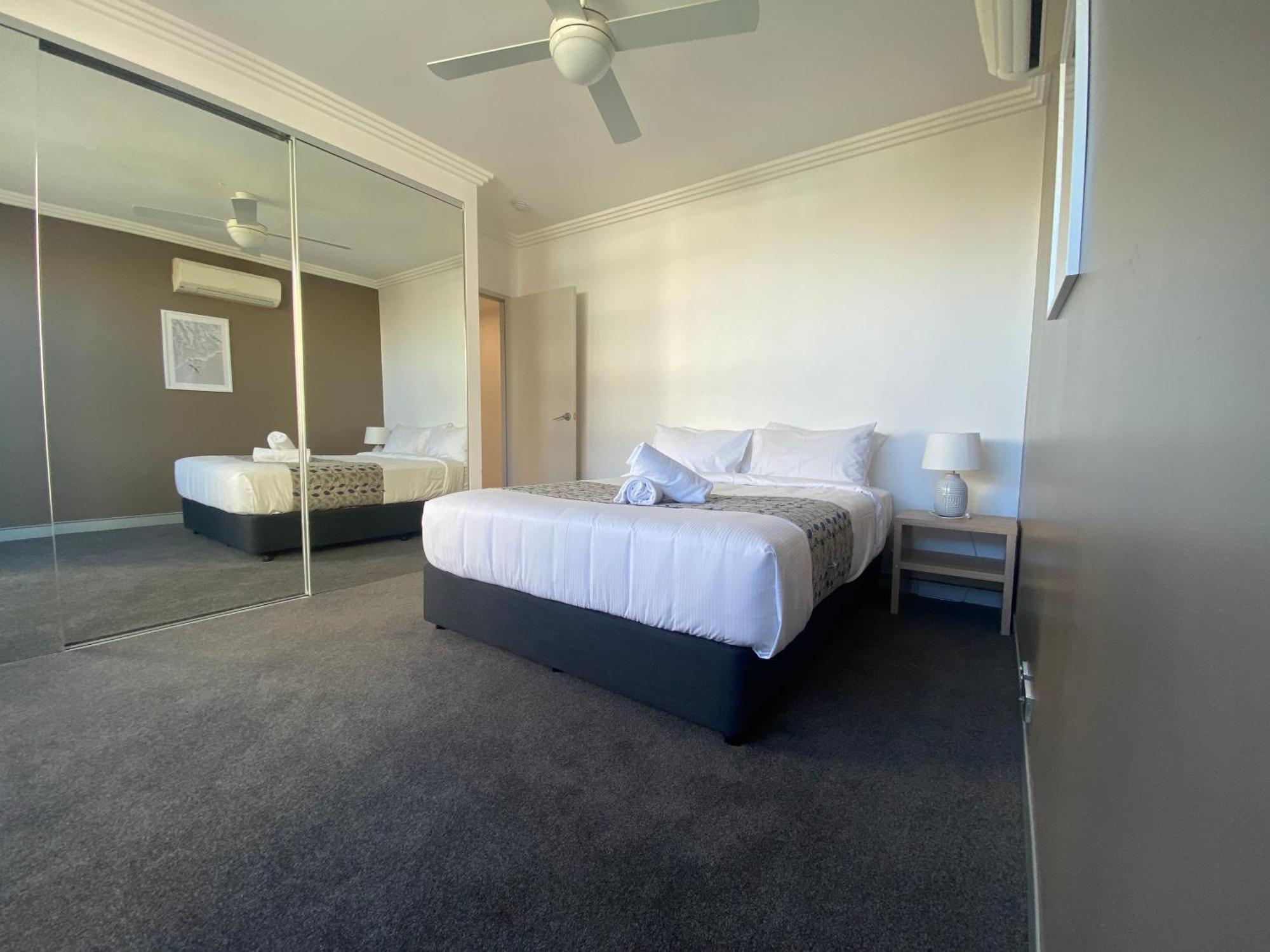 Redvue Holiday Apartments Redcliffe Extérieur photo