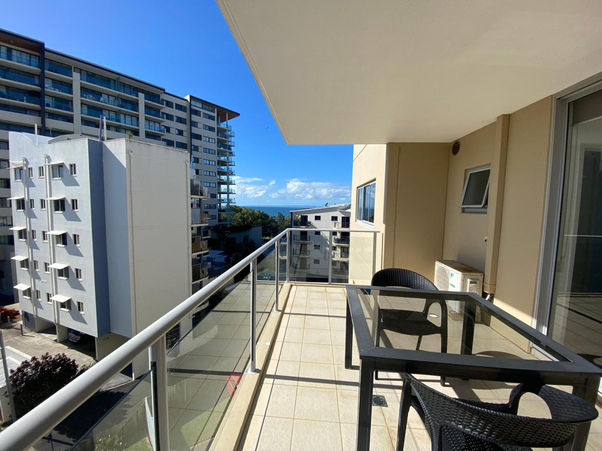 Redvue Holiday Apartments Redcliffe Extérieur photo